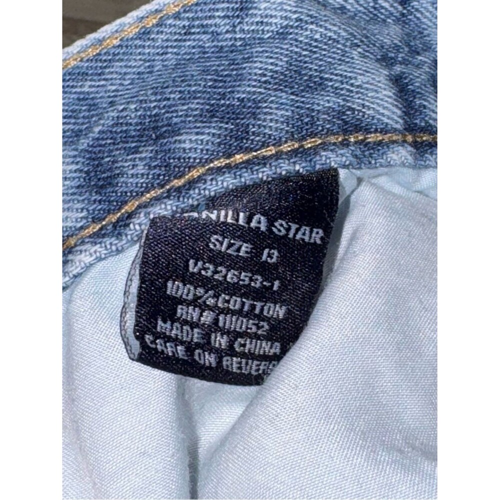90s Boyfriend Distressed Denim Shorts Light Wash Frayed Raw Hem Festival Size 13 - Picture 6 of 8